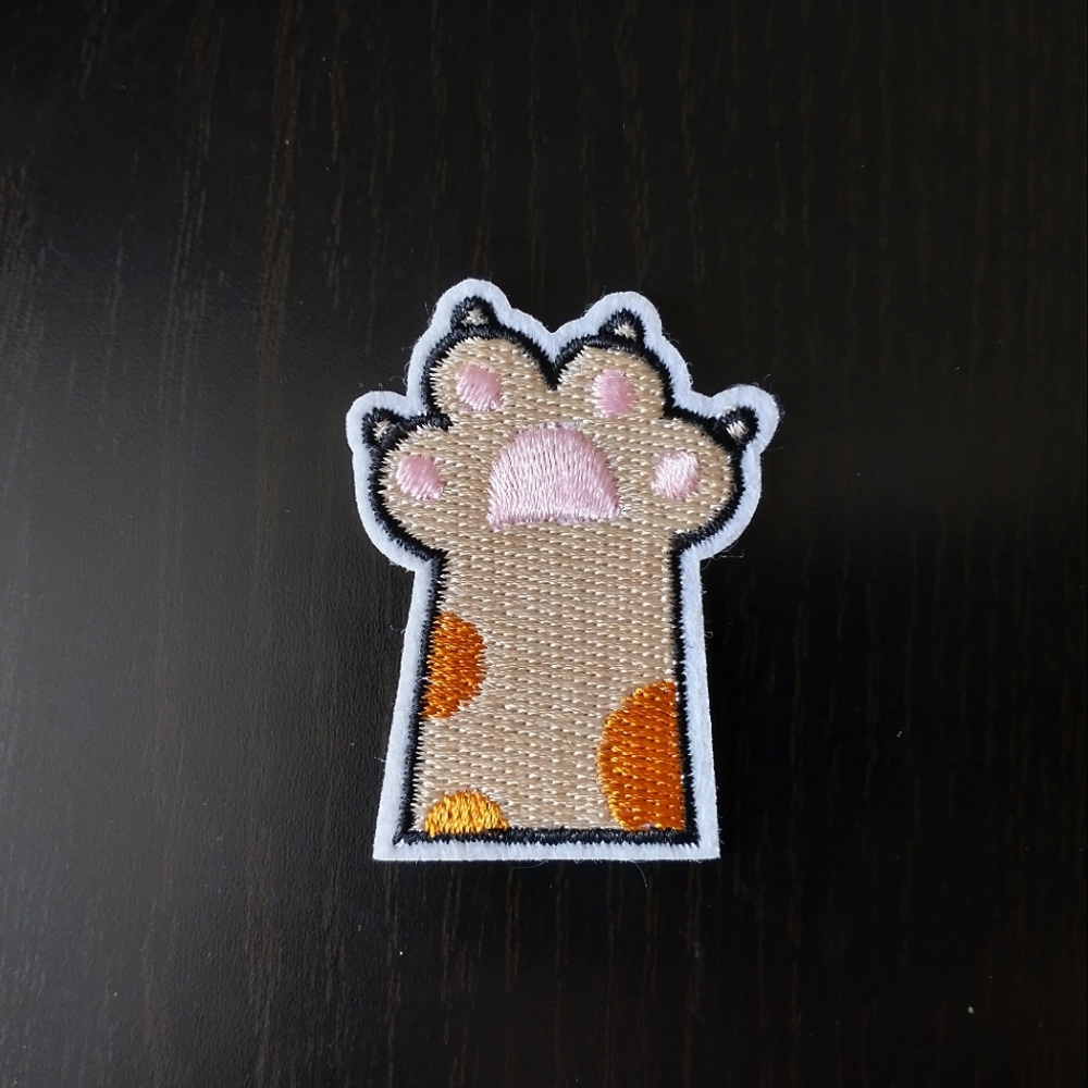 🧁 3/$30 Gimme Four Cat Paw Embroidered Patch NEW